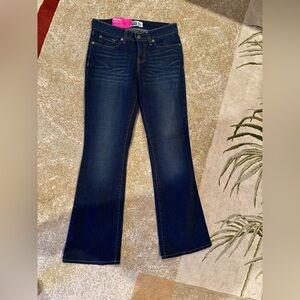 Signature by Levi Strauss & Co Total slimming Mid-rise Bootcut Jeans Women’s 4M